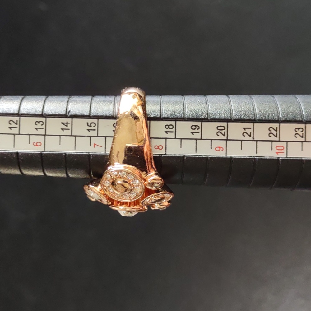 Rose Gold Rhodium Plated/Swarovski Crystal Cluster Ring - Picture 4 of 7